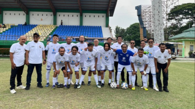 Official dan skuad WIB FC