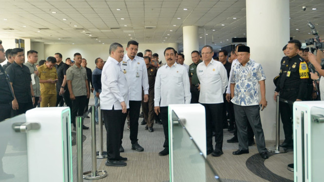 Menteri Imipas, Agus Andrianto Resmikan Autogate di Bandara Kualanamu.