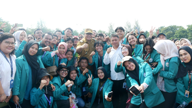 Pelepasan 1.695 Mahasiswa KKN Unimed.