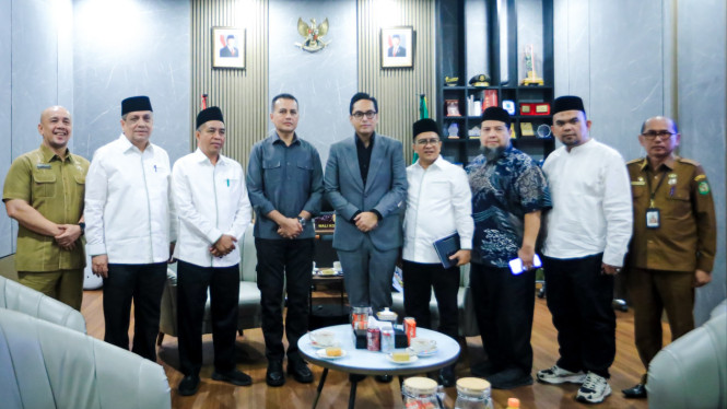 Walikota Medan, Rico Waas dan Ketua MES Sumut, Musa Rajekshah.