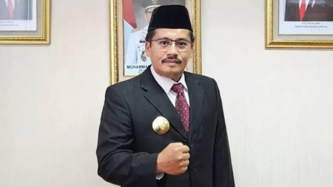 Togap Simangunsong.