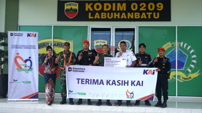 KAI Sumut Salurkan Bantuan TJSL.