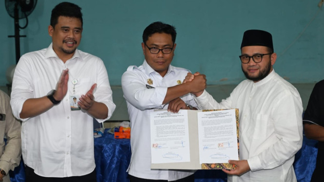 Gubernur Sumut, Bobby Nasution memimpin mediasi.