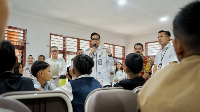 Walikota Medan, Rico Waas tinjau Sekolah Rakyat .