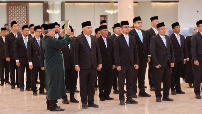 Pelantikan 103 pejabat Pemprov Sumut.