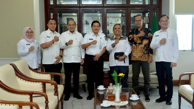 Sekda Sumut, Togap Simangunsong menerima kunjungan KPID Sumut.