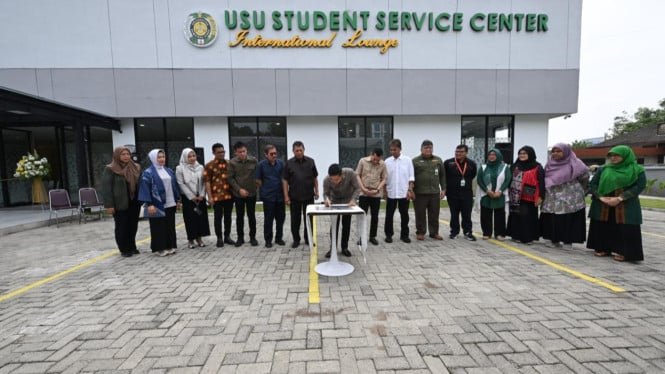 Student service Center USU diresmikan.