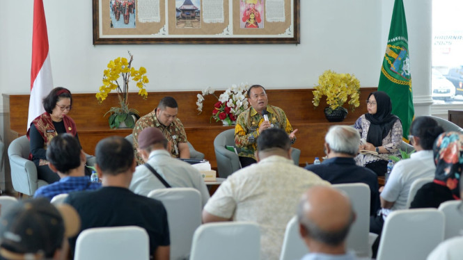 Pemprov Sumut gelar konferensi pers.