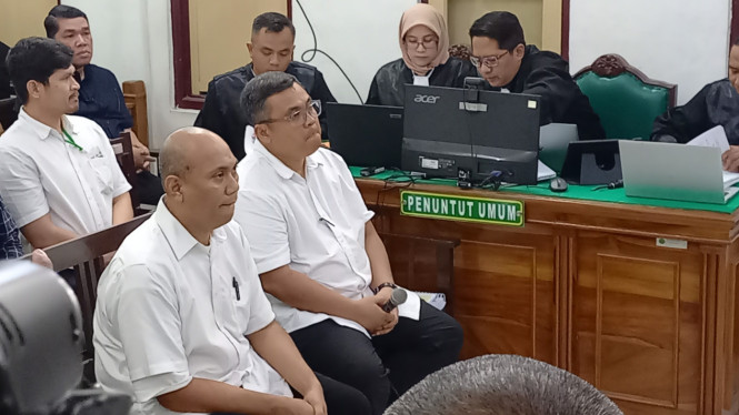 Eks Kadis PUPR Sumut, Topan Ginting di PN Medan.