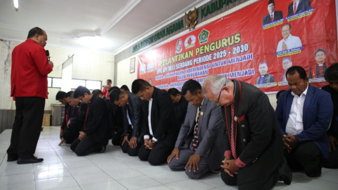 Doa Bersama menandai pelantikan pengurus DPC Asosiasi Pendeta Indonesia (API) Deli Serdang di Aula Kantor Kementerian Agama Deli Serdang, Lubuk Pakam, Deli Serdang.