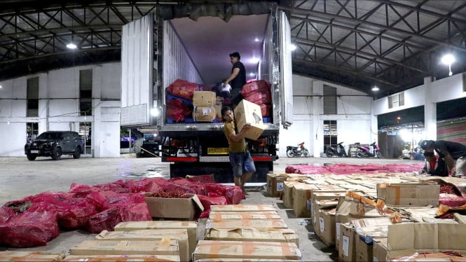 Pemprov Sumut datangkan 50 ton cabai merah asal Jawa.