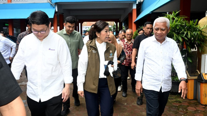 Menteri Komdigi RI, Meutya Hafid dan Wagub Sumut, Surya.