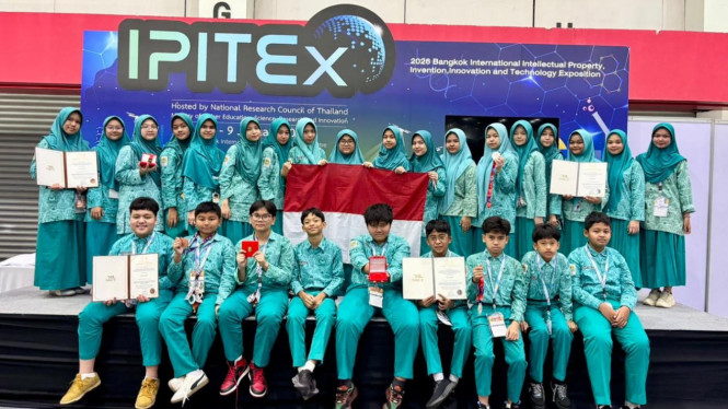 Siswa-siswi SMP YPSA berprestasi.