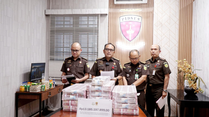 Kejatisu Sumut Terima Pengembalian Kerugian Negara Korupsi Waterfront Samosir Senilai Rp 13 Miliar.