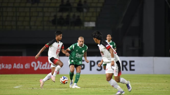 FC Bekasi City vs PSMS Medan, berlangsung di Stadion Patriot Chandrabhaga.
