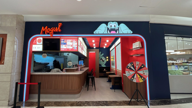 Gerai Burger Mogul di Sun Plaza Kota Medan.
