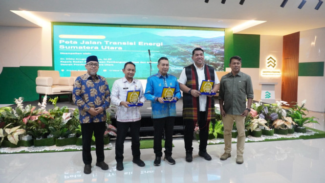 Para narasumber Workshop transisi energi di Bina Graha Bapperida Sumut.