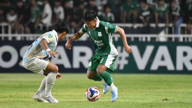 PSMS Medan vs PSPS di Stadion Utama Sumut.