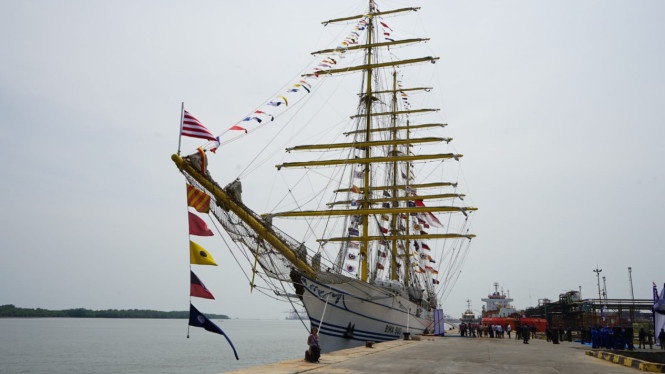 KRI Bima Suci-945 Bersandar di Belawan.