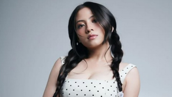 Adhisty Zara.