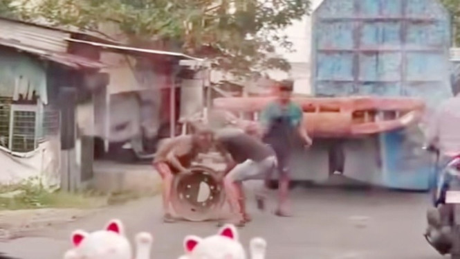 Pencurian Velg Truk di Kecamatan Medan Deli, Kota Medan.
