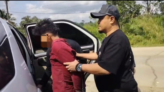 SLS pelaku begal saat diamankan Polda Sumut di Jambi.