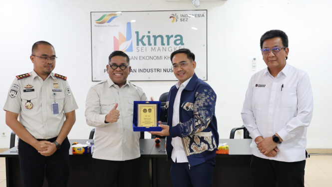 Kantor Imigrasi Kelas II TPI Pematang Siantar bersama PT KINRA melakukan penandatanganan PKS.