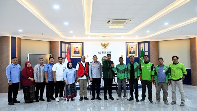 Gubernur Sumut, Bobby Nasution di menerima Audiensi Pengurus Solidaritas Ojol Bersatu (Sobat) di ruang kerja Gubernur.