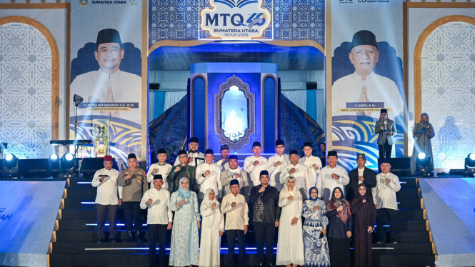 Gubernur Sumut, Bobby Nasution resmi menutup MTQ ke-40 Sumut.
