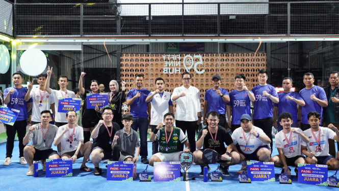 Wali Kota Medan, Rico Waas tutup turnamen 'Padel Untuk Semua'.