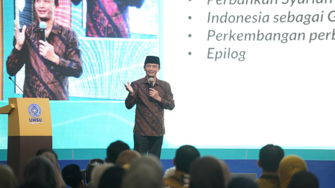 Komisaris BSI Sigit Pramono, dalam kuliah umum di Kampus UMSU.