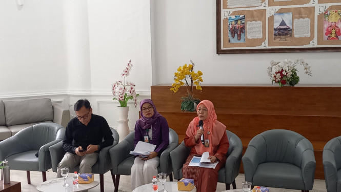 Manajemen RSJ Prof.Dr. Muhammad Ildrem saat konferensi pers di Kantor Gubernur Sumut.