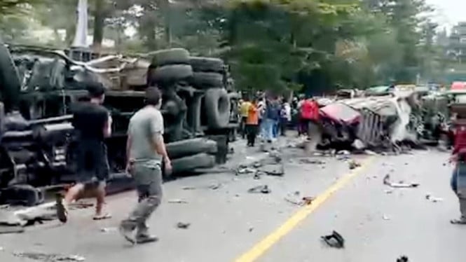 Tabrakan beruntun terjadi di Sibolangit, Kabupaten Deli Serdang.