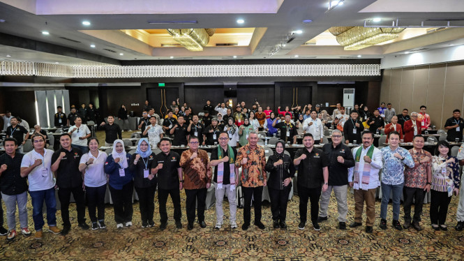 Pj Sekda Sumut, Sulaiman Harahap, membuka secara resmi Rakerprov KORMI Sumut, di Lantai 2 Ballroom Hotel Emerald Garden, Medan.