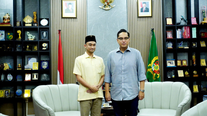 Wali Kota Medan, Rico Waas, saat menerima audiensi Sultan Deli XIV, Sultan Mahmud Aria Lamantjiji.