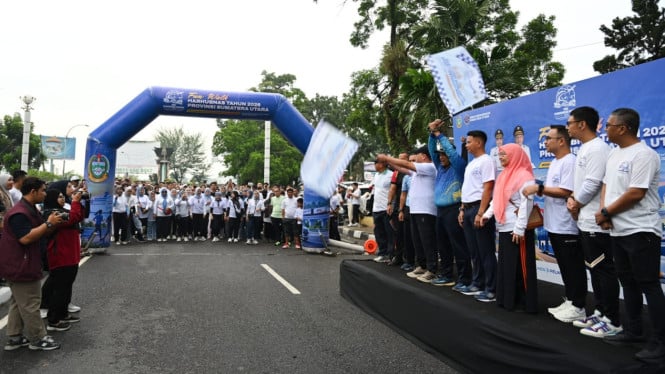 Fun Walk Harhubnas Sumut 2026 di Kantor Dishub Sumut, Kota Medan.