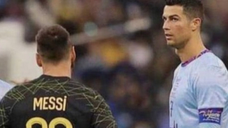 Lionel Messi dan Ronaldo saat laga persahabatan. Lionel Messi dan Ronaldo saat laga persahabatan.