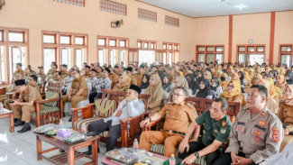 Peserta kegiatan peningkatan kapasitas aparatur di Banjarsari. Peserta kegiatan peningkatan kapasitas aparatur di Banjarsari.