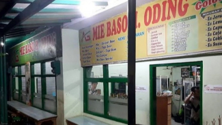 Mie Bakso H Oding, rekomendasi tempat makan bakso Ciamis. Mie Bakso H Oding, rekomendasi tempat makan bakso Ciamis.