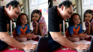 Hendro Yulius Putro memberkan pendidikan robotika kepada usia anak. Hendro Yulius Putro memberkan pendidikan robotika kepada usia anak.