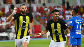 Al Ittihad Menang Dramatis 4-2 atas Abha. Al Ittihad Menang Dramatis 4-2 atas Abha.