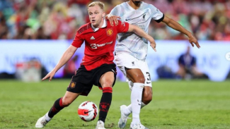 Donny van de Beek bakal didepak Man United, Al Nassr jadi opsi. Donny van de Beek bakal didepak Man United, Al Nassr jadi opsi.
