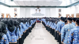 Prosesi perpanjangan perjanjian kerja 1932 PPPK Pemkab Ciamis. Prosesi perpanjangan perjanjian kerja 1932 PPPK Pemkab Ciamis.