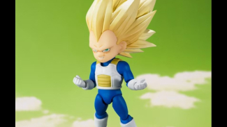 Tampilann action figure Vegeta dengan super saiyan 3 nya.