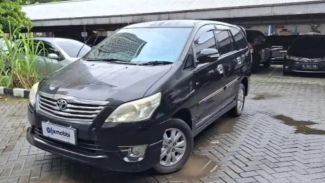 Toyota Grand New Kijang Innova 2.0 AT 2012. Toyota Grand New Kijang Innova 2.0 AT 2012.