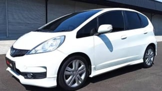 Honda Jazz GE8, generasi kedua dari Jazz. Honda Jazz GE8, generasi kedua dari Jazz.