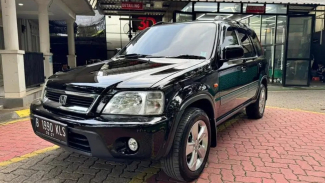 Honda CR-V RD1 (2001), SUV Bekas Rp70 Jutaan: nyaman untuk mudik. Honda CR-V RD1 (2001), SUV Bekas Rp70 Jutaan: nyaman untuk mudik.