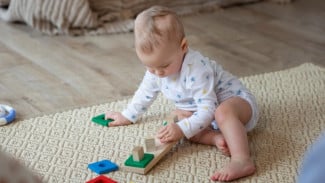 5 Manfaat Tummy Time Mat untuk Perkembangan Optimal Bayi