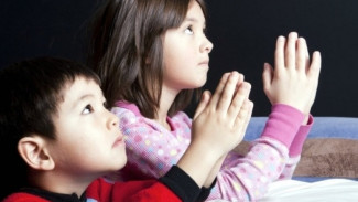 Mengajarkan Anak Arti Bersyukur Lewat Aktivitas Sehari-hari