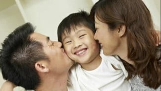 Pentingnya Role Model, Anak Belajar dari Teladan Orang Tuanya
